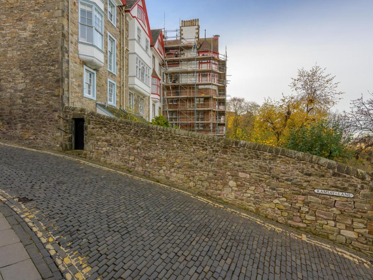 Pass The Keys Historic Ramsay Garden Apt With Balcony Views EDI Exterior photo