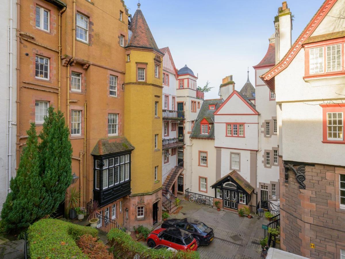 Pass The Keys Historic Ramsay Garden Apt With Balcony Views EDI Exterior photo